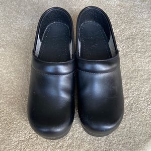DANSKO Black Cabrio Women’s Professional Clog Size 37